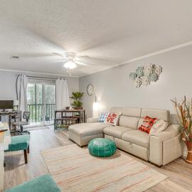 7 Mi to Downtown Fun! Spacious Augusta Condo, hotel Augustában