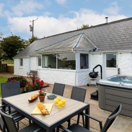 Bwthyn y Ddol - a cottage with stunning views