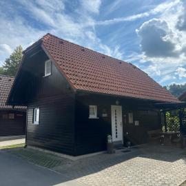 Bella Mura Nature House I26, hotel di Podčetrtek