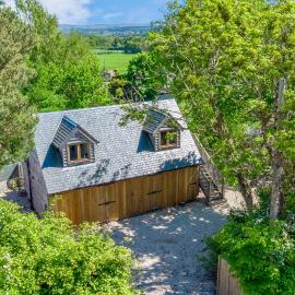 Pentland Hills Chalet, Hike, City, EV, Sleeps 4, Hotel in Roslin