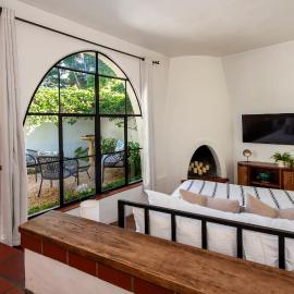 Cozy New - Casa Blanca Suite B1