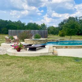 Hill Country Escape: Family Home w/ Outdoor Oasis, hotel in Dripping Springs