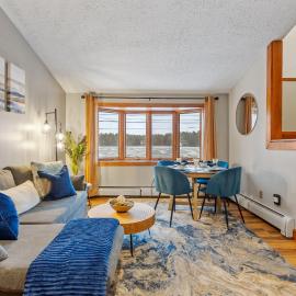 Spacious Accessible Waterfront Retreat, отель в городе Ориндж