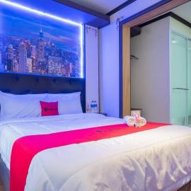RedDoorz Plus @ Pondok Labu, hotell i Jakarta