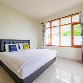 Urbanview Resort Villa Andy Tour Cisarua Puncak، فندق في Sampal 2