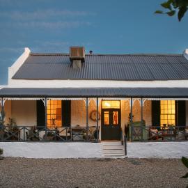 Dennehof Karoo Guesthouse, hotel sa Prince Albert