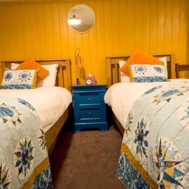 2-Bed Village Country Cottage with Free Parking and Pub - County Durham, hotel a Newton Aycliffe