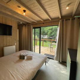Ecovillage Le Hameau de la Semois، فندق في بوالون