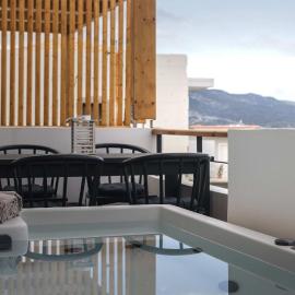 Seabreeze Paleros Modern first floor apartment with jacuzzi