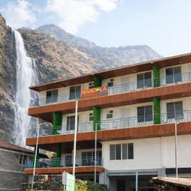 Mandola Stays, hotel a Girgaon