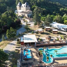 Camping Domaine de Senaud, hotel di Albon