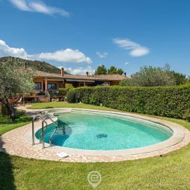 Estay - Carrubo Oasis - Swimming pool & Garden, hotel V Pule
