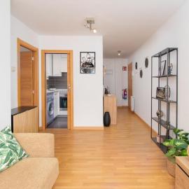 Piso diseño con piscina y garaje, hotell sihtkohas Ramales de la Victoria