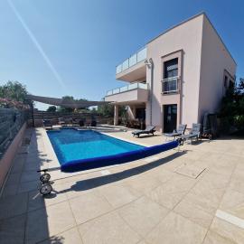 Villa Karizma - sea view, swimming pool, hot tub, Brijuni, Fazana, Peroj, hotel a Peroj