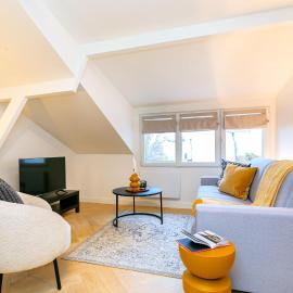 Au portes de Paris, Les lilas cosy et chaleureux, hotell i Les Lilas