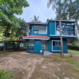 Private Peaceful Room in Goan Villa Nature View