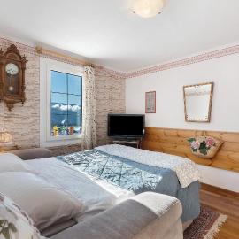 Casa Zarina Well-kept Two-room, hotel i Cavalese