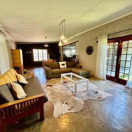 The Mustard Seed Guesthouse, hotel in Bloemfontein