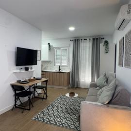 Estudio Luminoso AM, hotell i Bollullos par del Condado