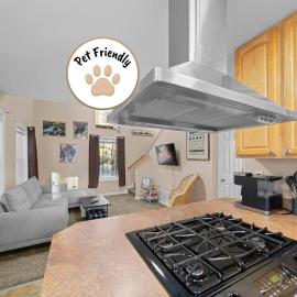 Pet/Family Cabin Near Hatcher Pass Trails | Skiing, hotel in Palmer