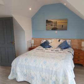 The Hideaway Tragumna a hidden gem by the sea with outdoor sauna, hotel in Drishanebeg