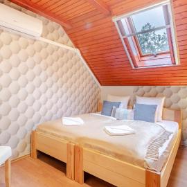 Comfy - Relaxing Stay at Lake Vadkert、ショルトバットカートのホテル