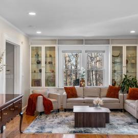 5BR Home Minutes to NYC and FIFA 2026 Sleeps 16，提內克的飯店