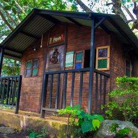 CABAÑA TIPO CAMPING , PISCINA, PUENTES DE AVENTURA, GRANJA baño compartido, hotel v destinaci La Serena