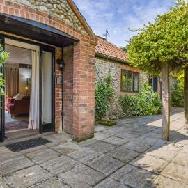 2 Bed in Sharrington oc-h32406