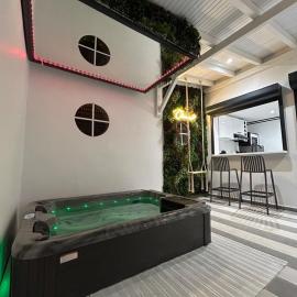 Obonheur avec Jacuzzi, hotel in Le Gosier