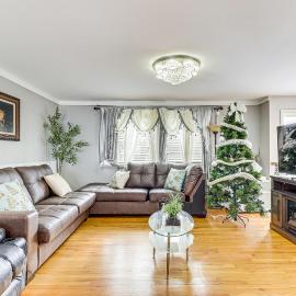Remote-Work Ready: Family Home Near Pittsburgh