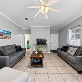 Orange Beach Villas - Beach Retreat by Youngs Suncoast