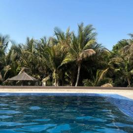 The Six-Bedroom Spring Retreat, khách sạn ở Dibba