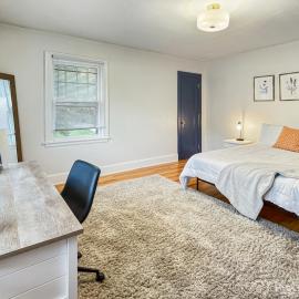 Cozy 3BR Duplex Side B Near Drake University, hotel u gradu 'Des Moines'