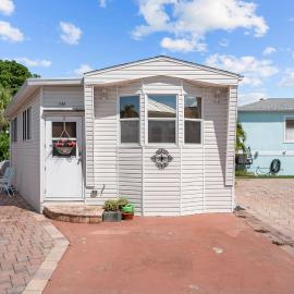 Destiny's Drive 2-bedroom, 1-bath beach home