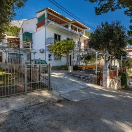 Apartments by the sea Zivogosce - Mala Duba, Makarska - 2603, hotel din Igrane