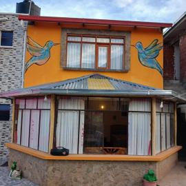 La Fábula-Naranja, hotel in Copacabana