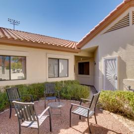 7 Mi to Mill Ave: BBQ-Ready Mesa Townhouse