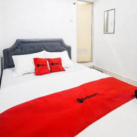 RedDoorz at Etnik Guest House, ξενοδοχείο σε Kebumen