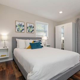 Bungalow near Universal, Disney, and Downtown Orlando, hotel in Orlando
