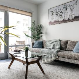 Spacious 2bedroom in Hollywood with Parking Gym Pool