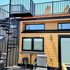 Modern Zion Getaway & Pet-Friendly Tiny Home, hotel in Apple Valley