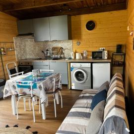 Les chalets de la mare, hotel in Entre-Deux