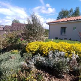 domaine de marodi jasmin, hotel a Baignes-Sainte-Radegonde