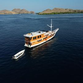 Phinisi Boat Segara Private Charter
