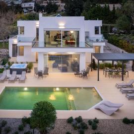 Vista by Del Sol Villa