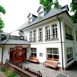 Dormagen में, होटल Hotel "Schloss Friedestrom"