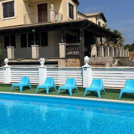 Villa Patrizia with swimming pool and woderful seaview at 1 kilometers about from the beach in Scicli