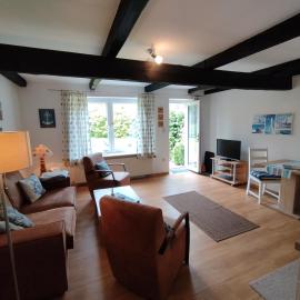 Viesnīca FeWo Villa Butterburg Okka - Reihenhaus mit Terrasse pilsētā Dornuma