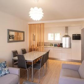 66B - Beautiful flat 800m from the sea with private parking